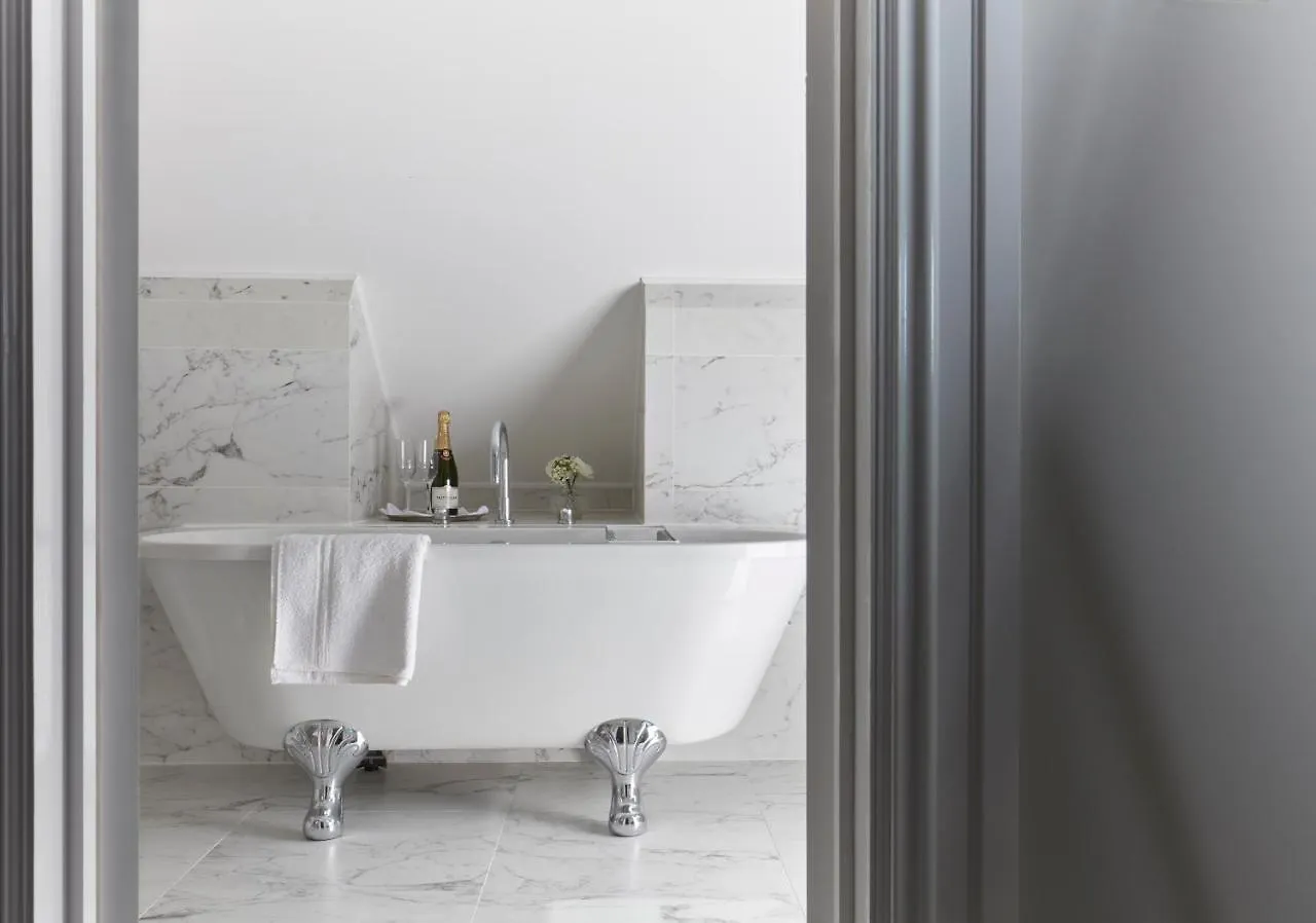 Bathen House Boutique Hotel  Bath